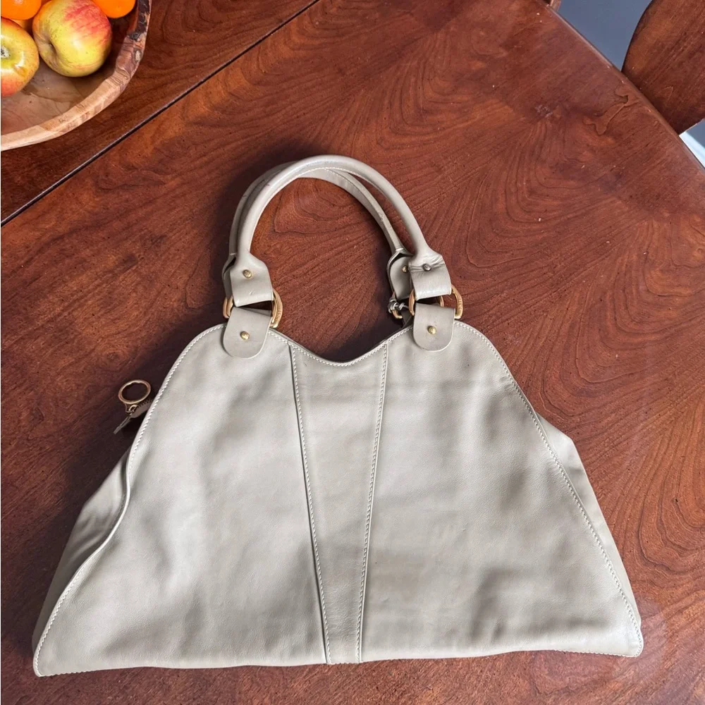Fendi Grey “Devil Trapezio” Shoulder Bag with Elegant Gold Hardware - Picture 5 of 5